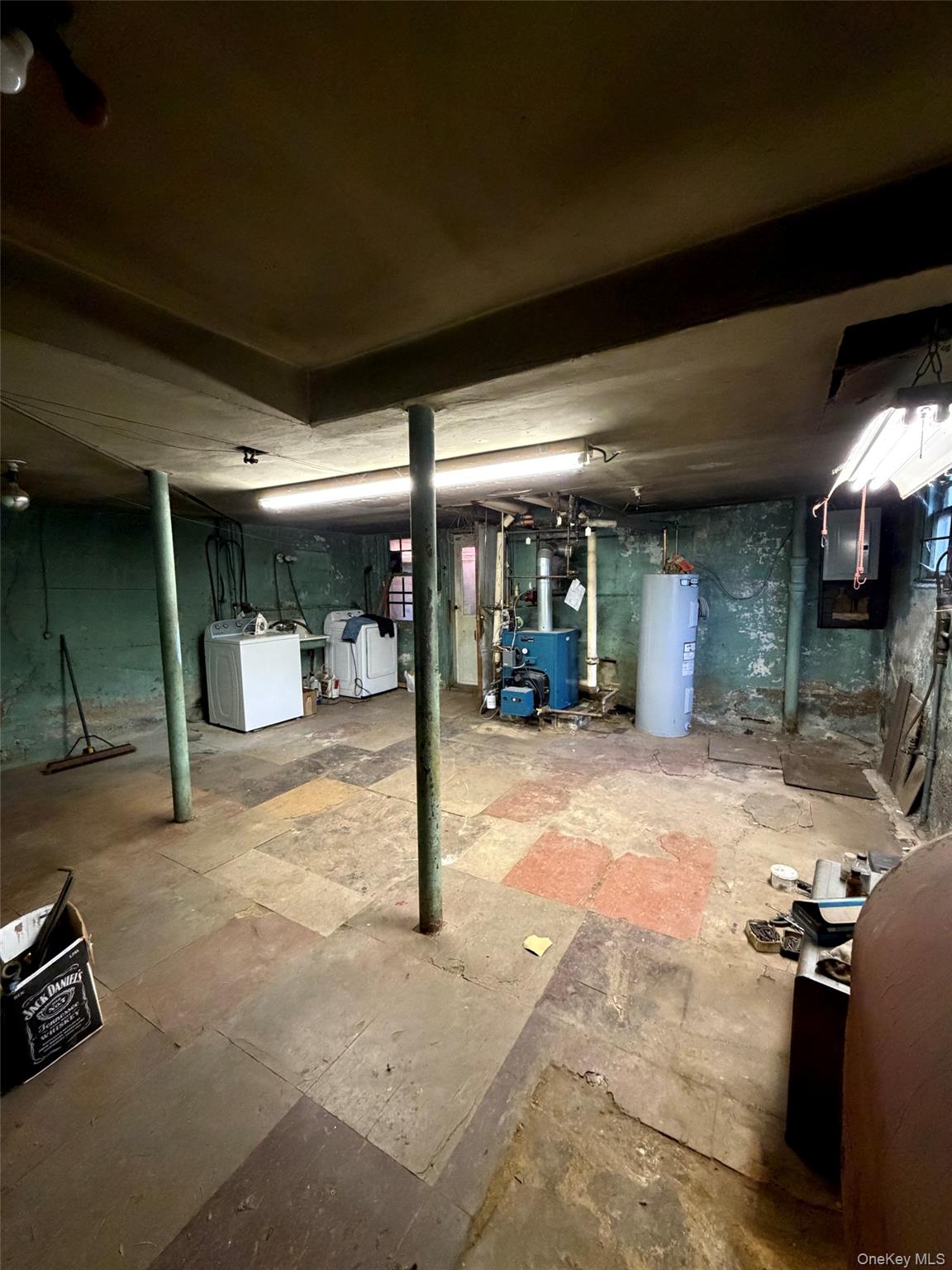 6004 NETHERLAND Avenue Bronx, NY 10471