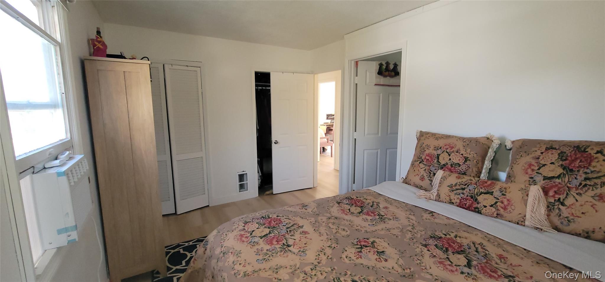 351 Lake Shore Drive Out of NYC Pine Bush, NY 12566