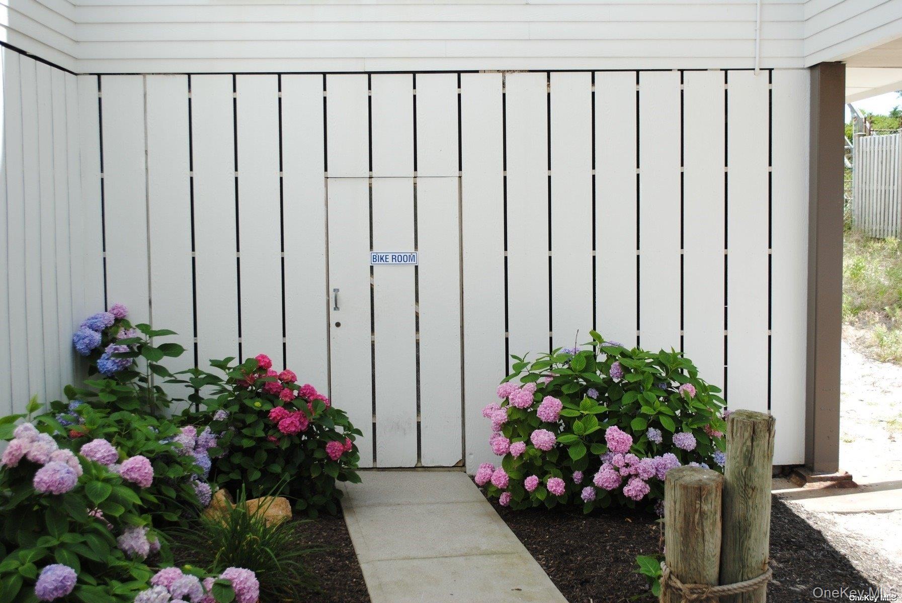 250 Dune Road 116 Westhampton Beach Westhampton Beach, NY 11978