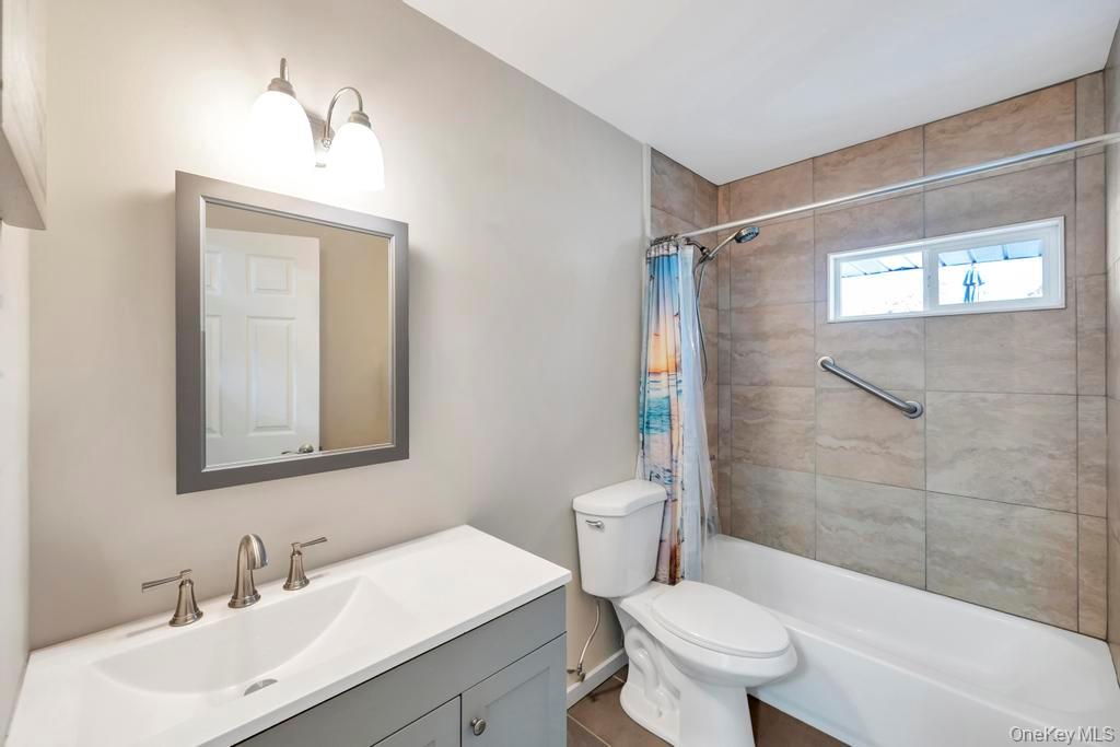 10 Westwind Drive Bohemia Bohemia, NY 11716