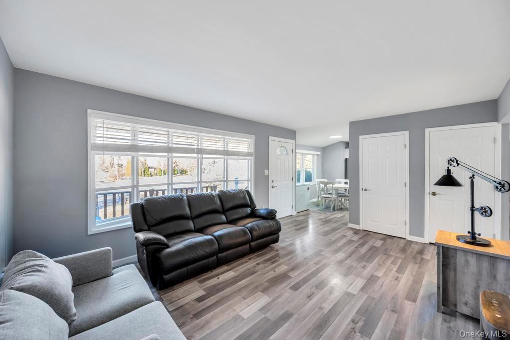 10 Westwind Drive Bohemia Bohemia, NY 11716