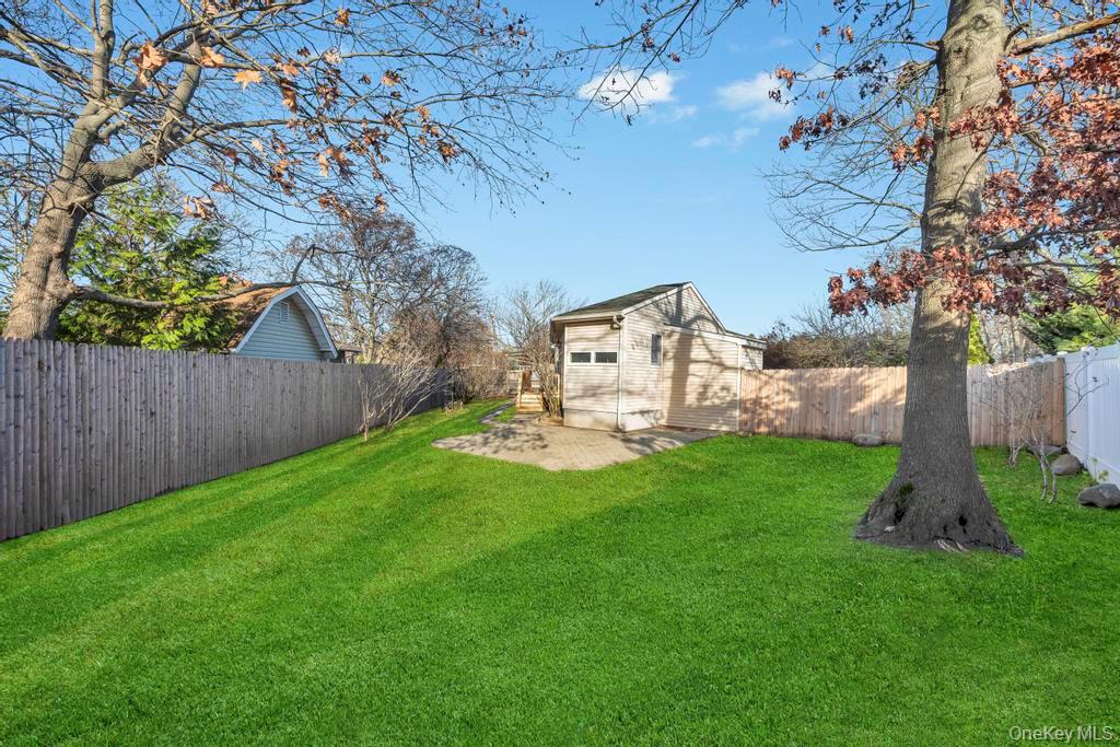 10 Westwind Drive Bohemia Bohemia, NY 11716