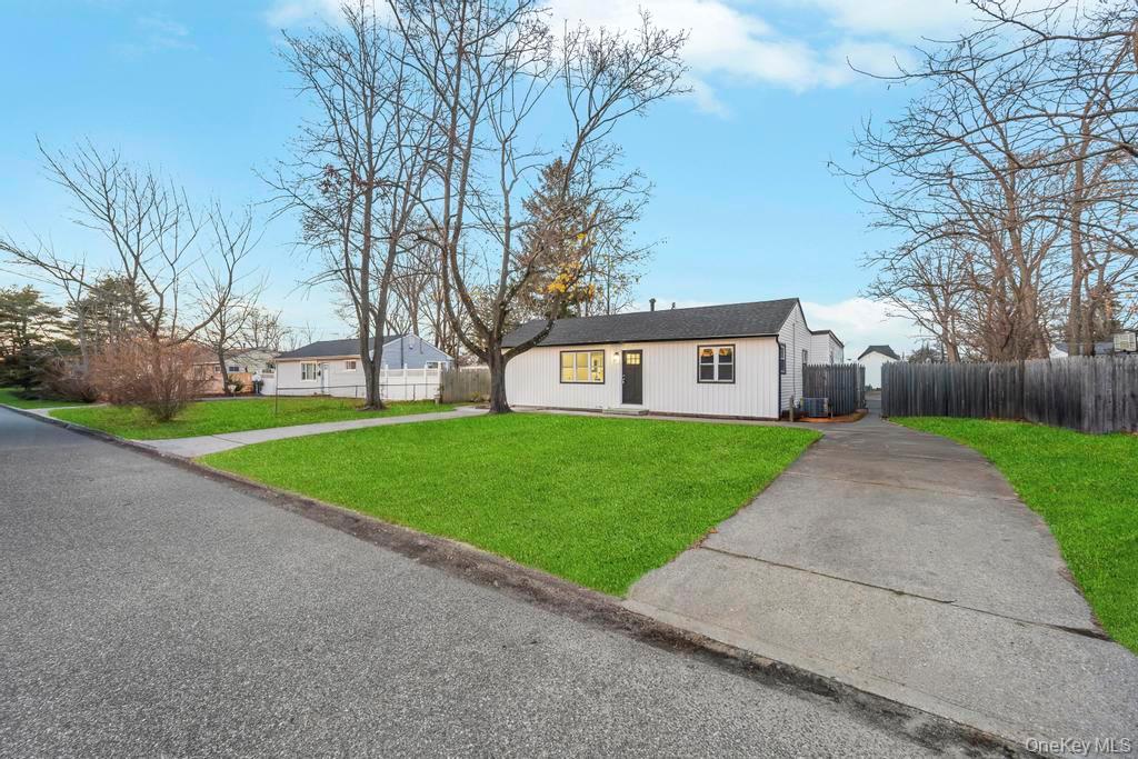 27 Ash Street Central Islip Central Islip, NY 11722