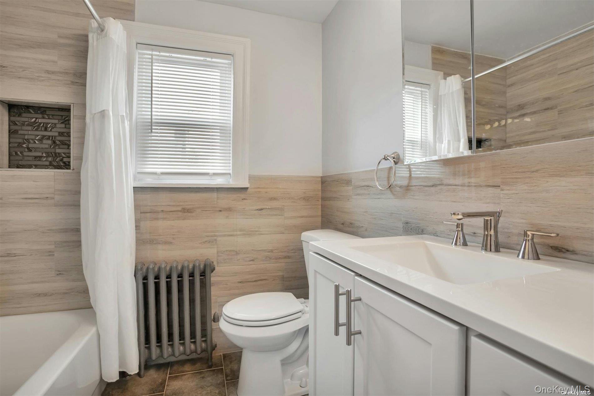 14 Maple Street Glenwood Landing Glenwood Landing, NY 11547