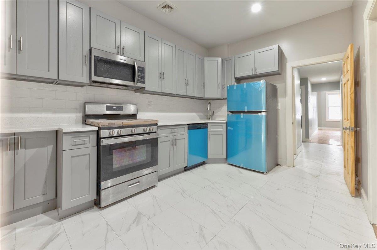 1439 Zerega Avenue Bronx, NY 10462