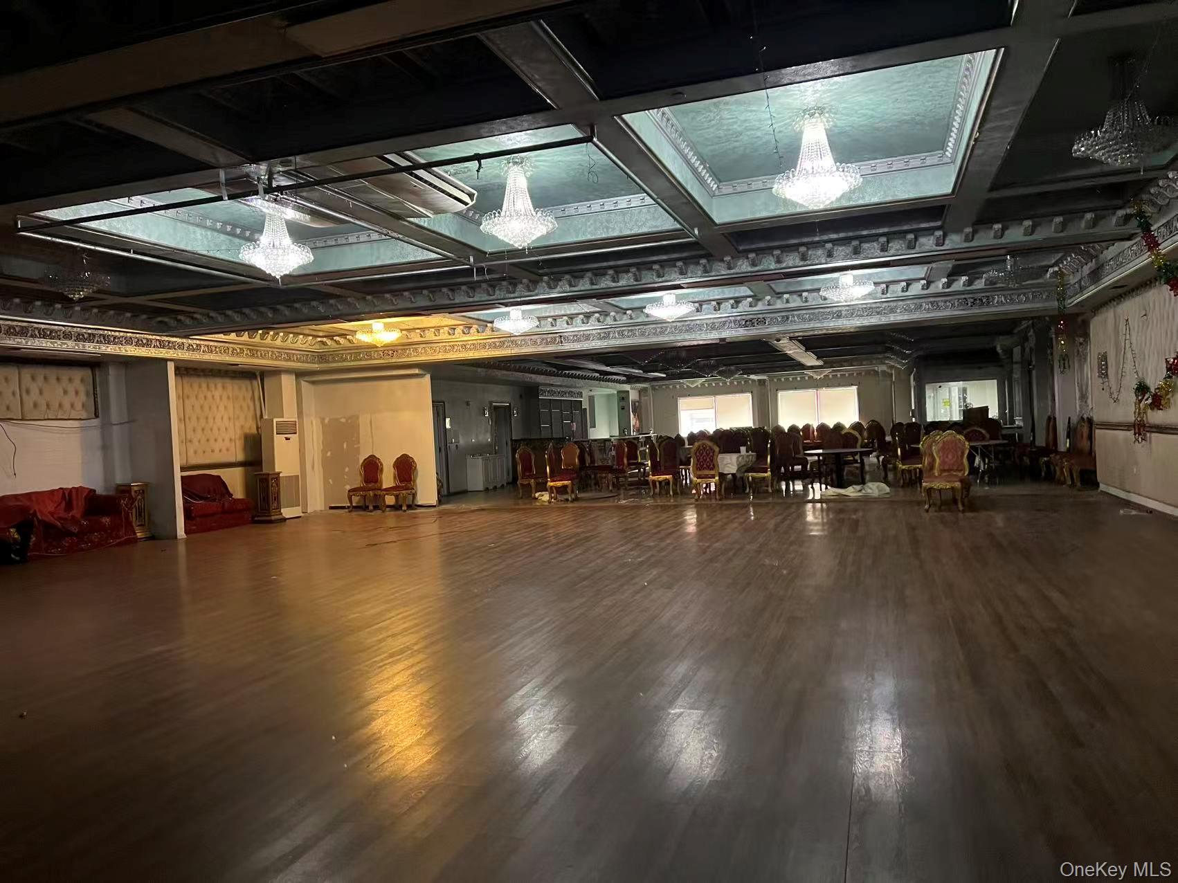 3337 Farrington Street Flushing Flushing, NY 11354