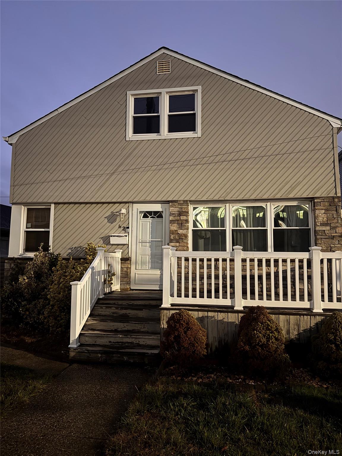 62 Warwick Road 1 Island Park Island Park, NY 11558