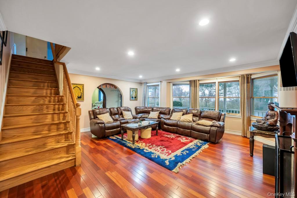 277 Clocks Boulevard East Massapequa, NY 11758