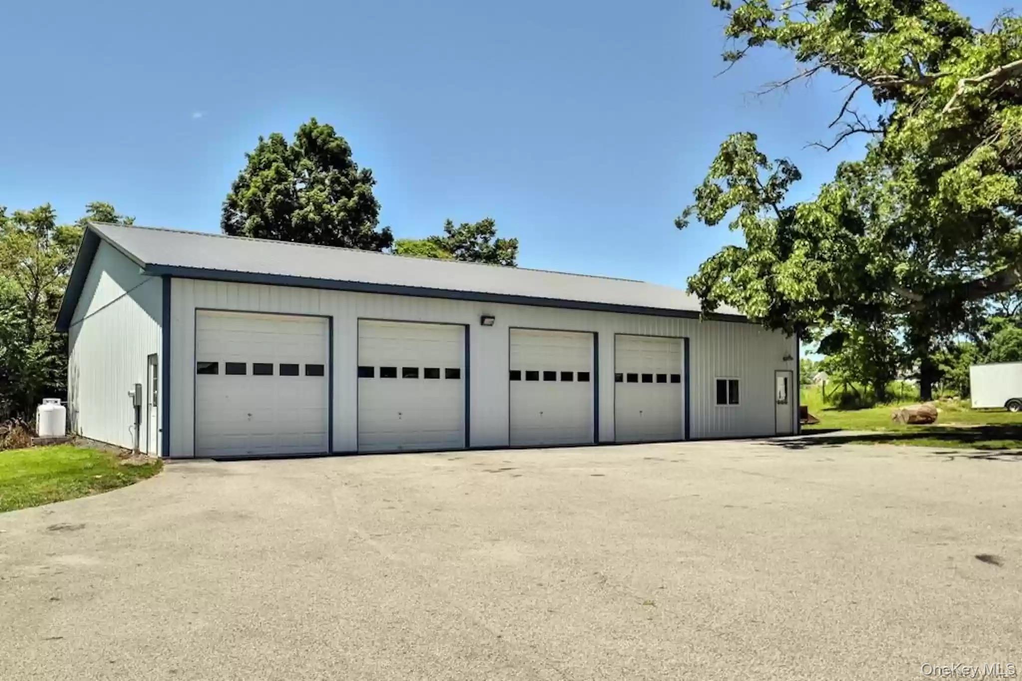 2948 State Route 94 Out of NYC Chester, NY 10918