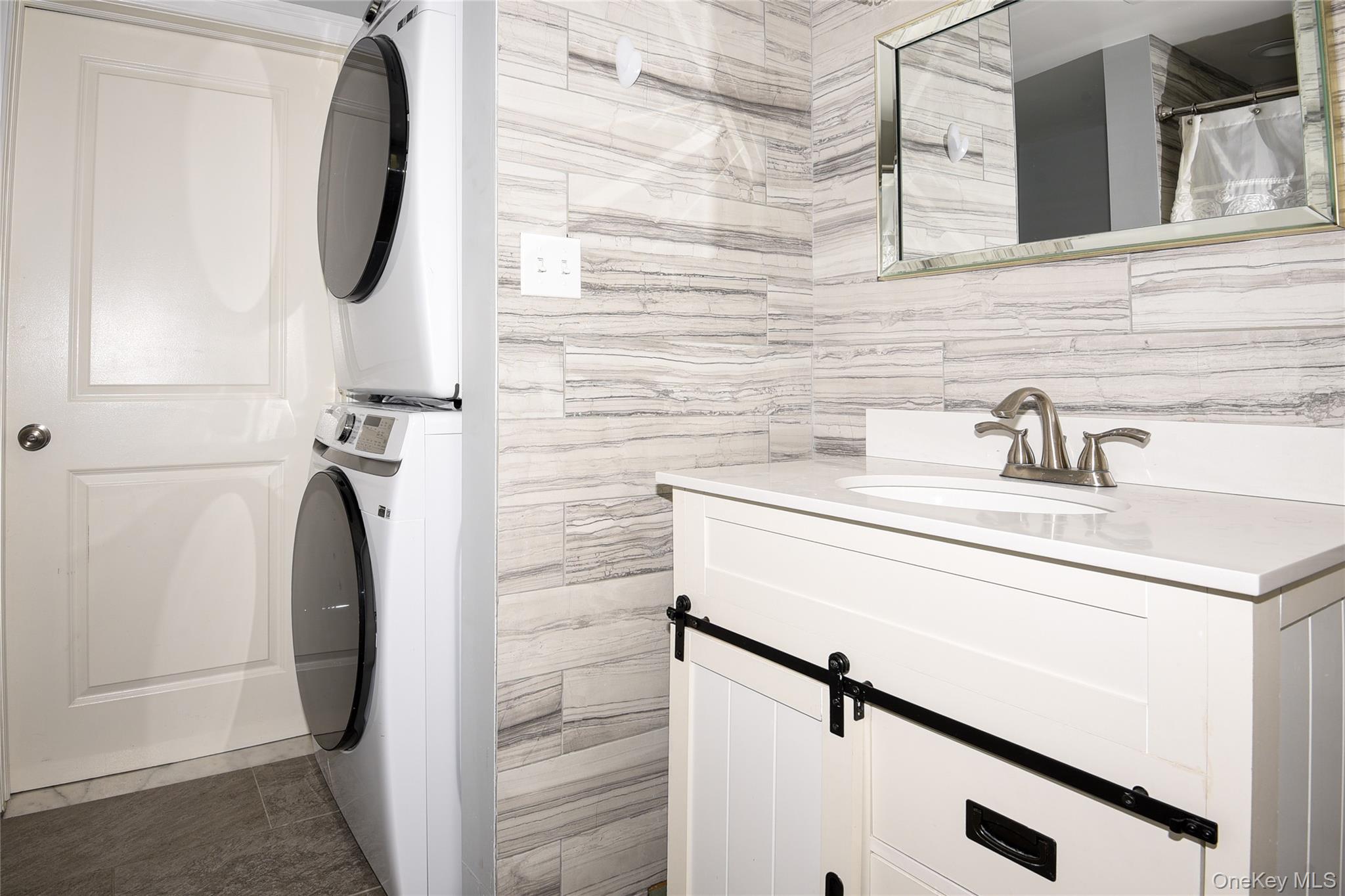 181 Friends Lane Westbury Westbury, NY 11590