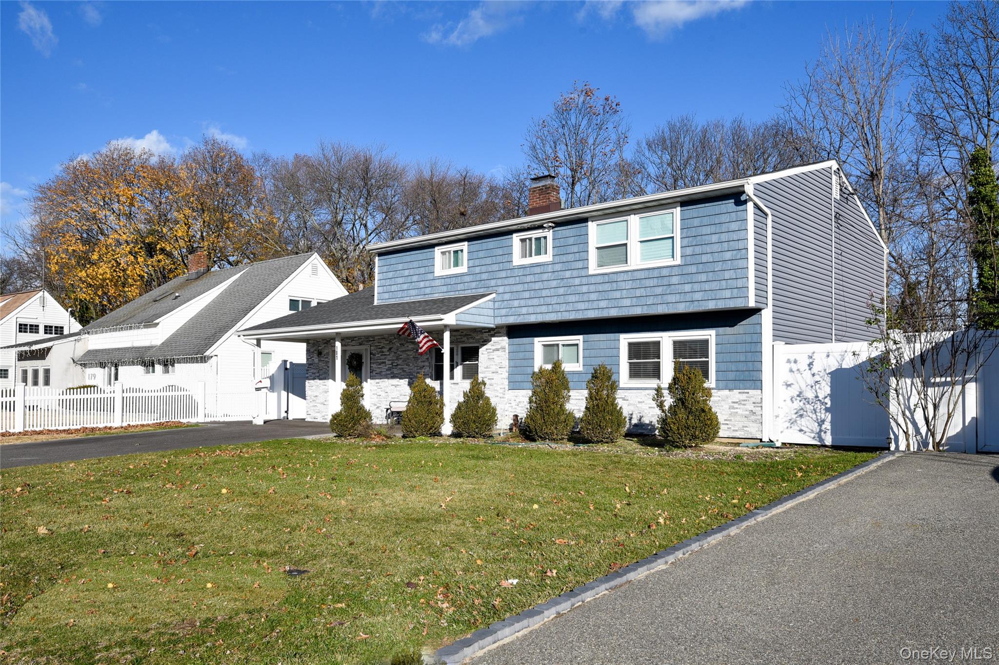 181 Friends Lane Westbury Westbury, NY 11590