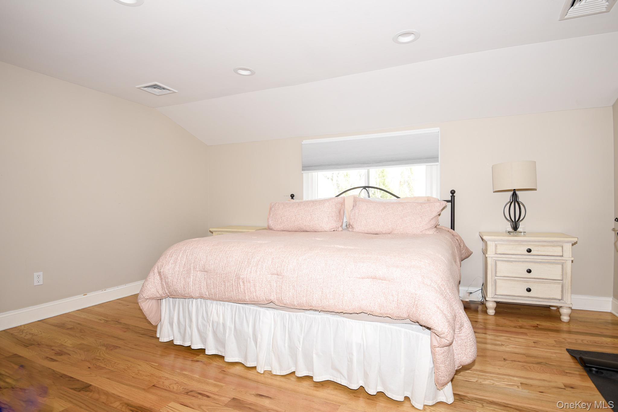 181 Friends Lane Westbury Westbury, NY 11590