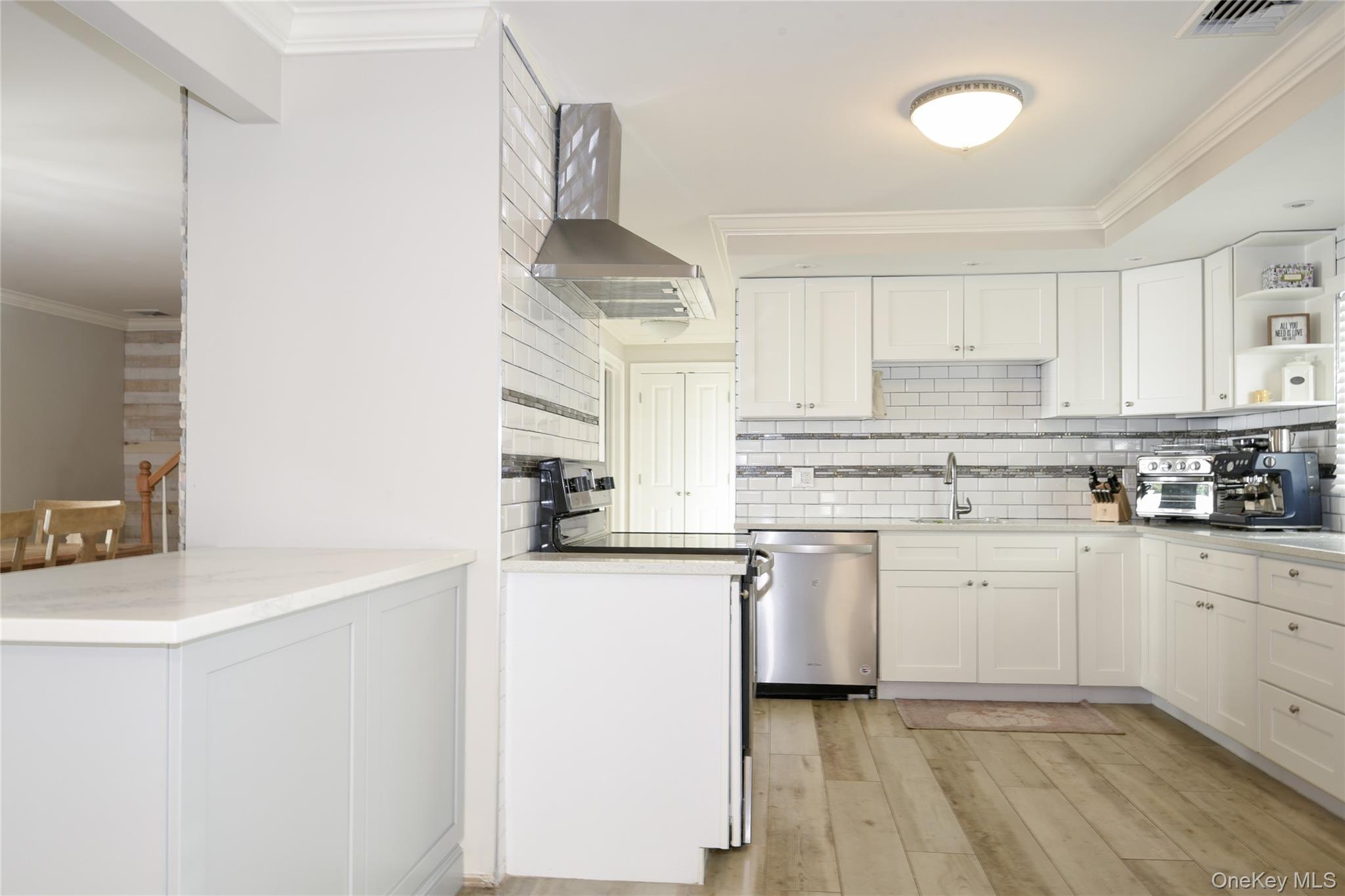 181 Friends Lane Westbury Westbury, NY 11590