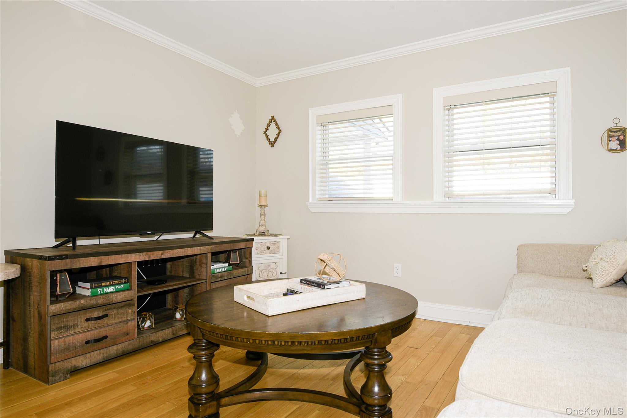 181 Friends Lane Westbury Westbury, NY 11590