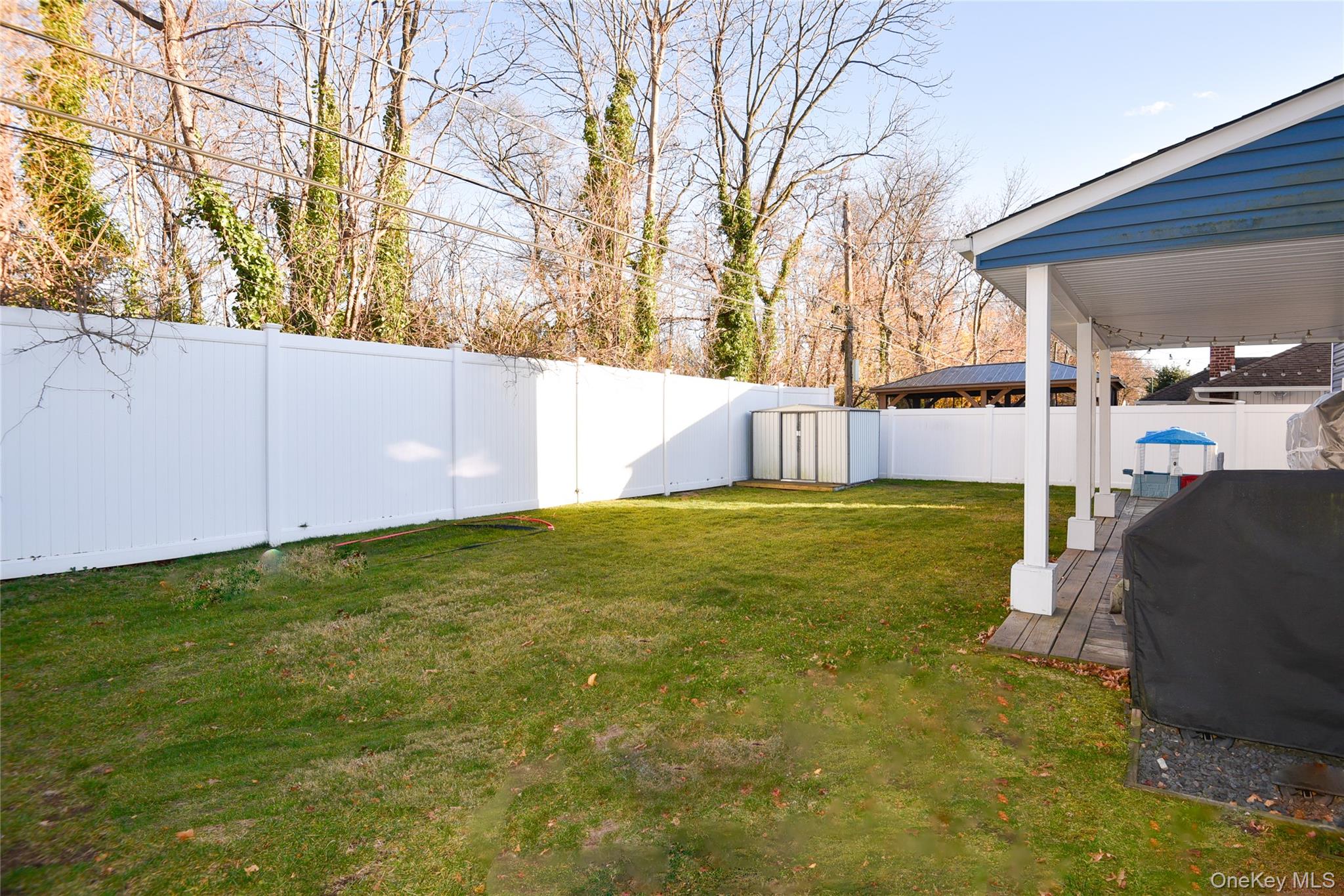 181 Friends Lane Westbury Westbury, NY 11590