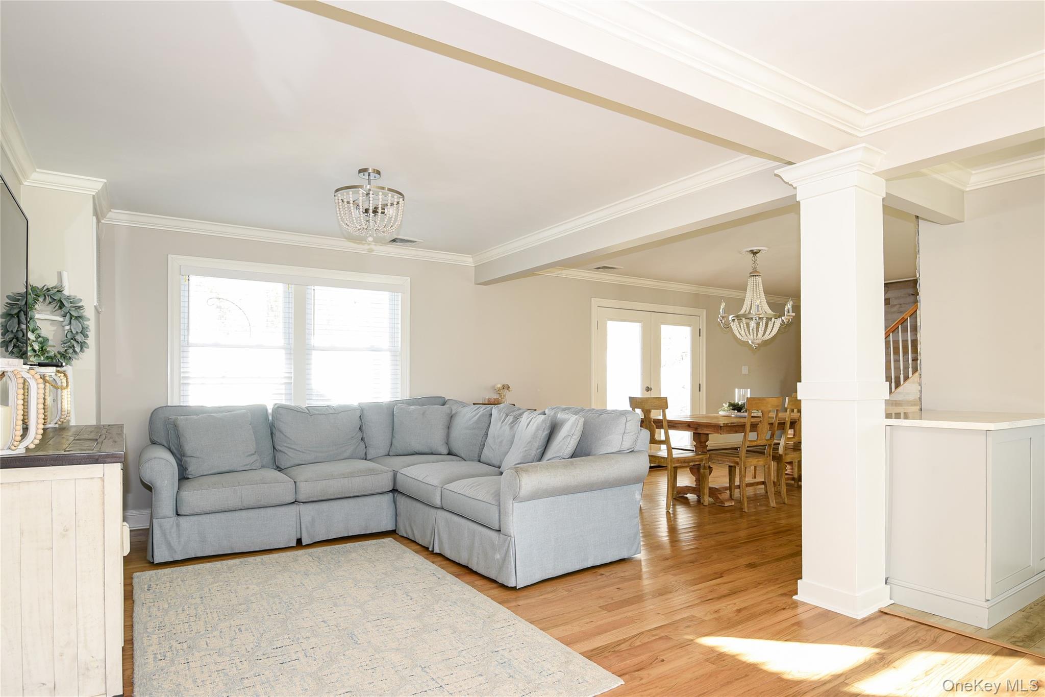 181 Friends Lane Westbury Westbury, NY 11590