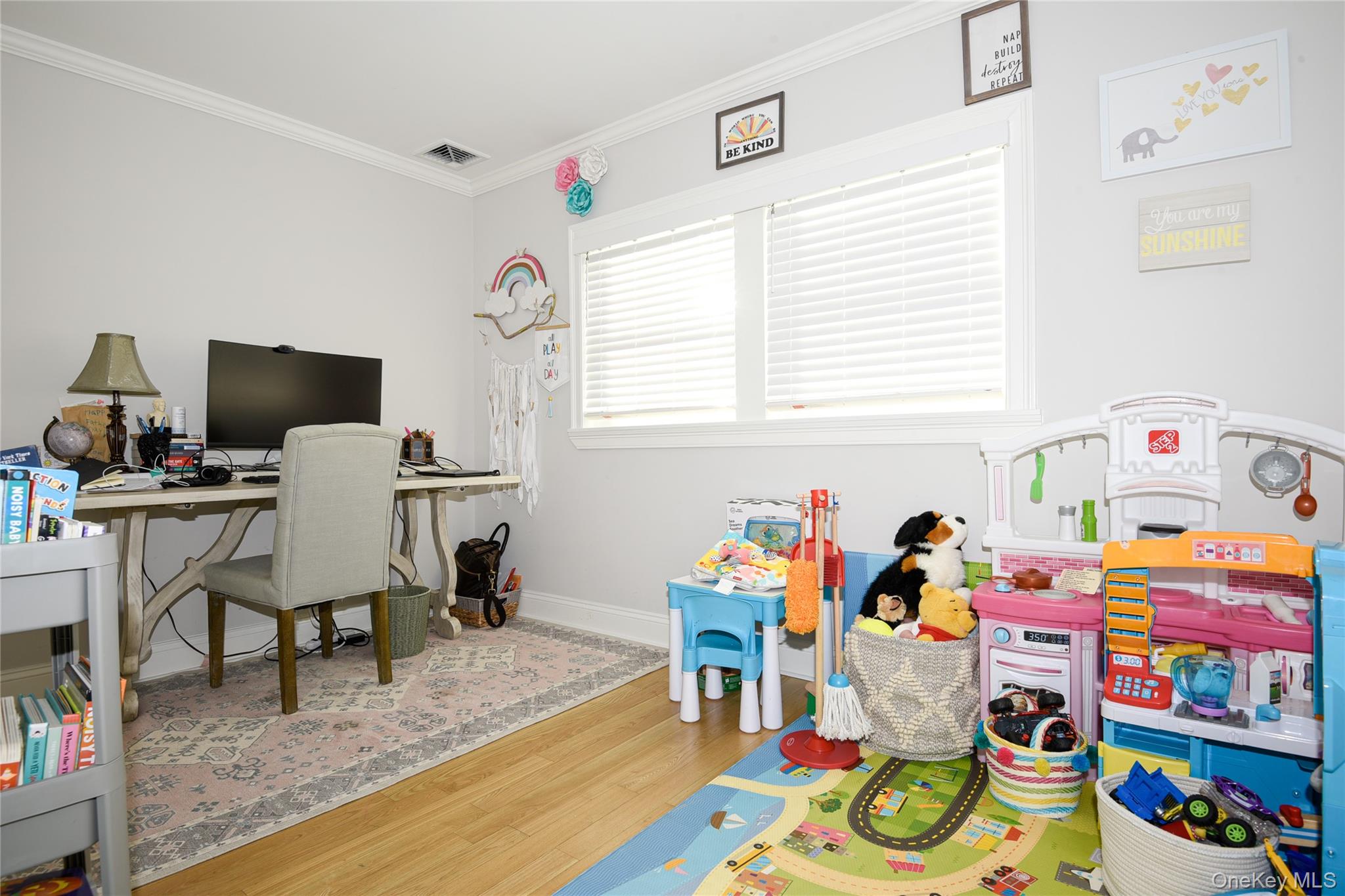 181 Friends Lane Westbury Westbury, NY 11590