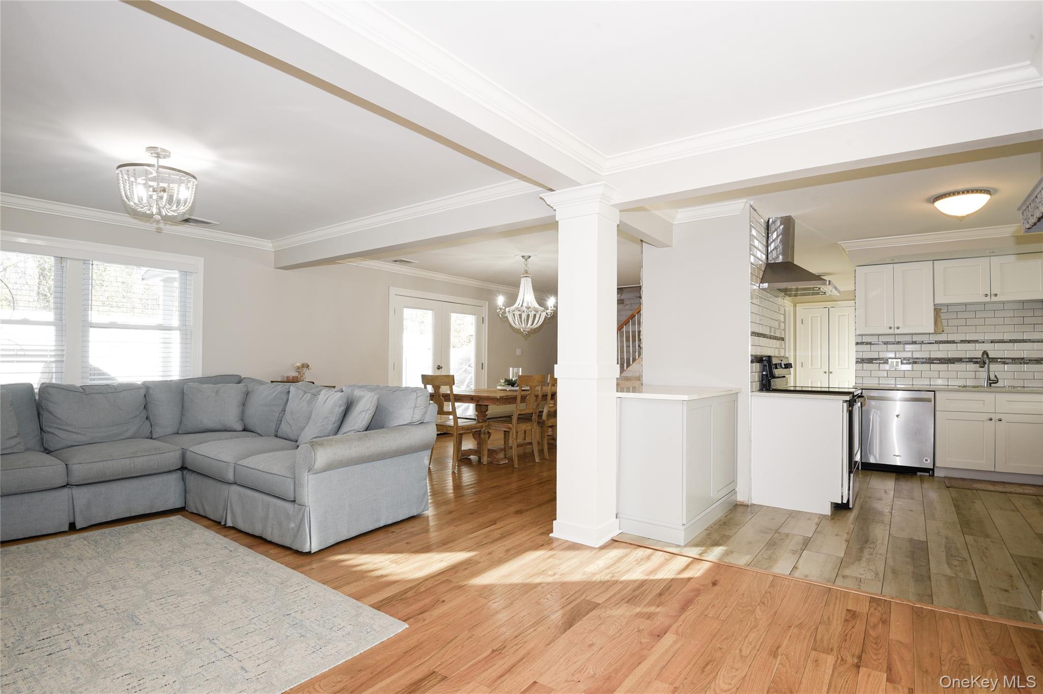 181 Friends Lane Westbury Westbury, NY 11590