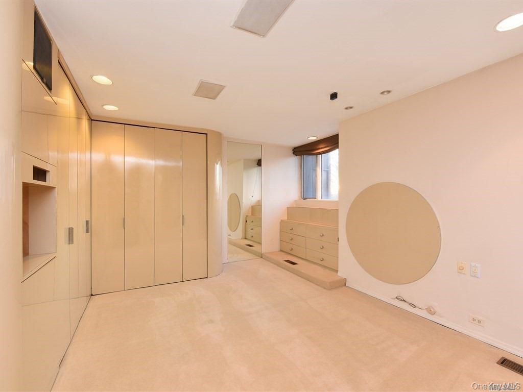 130 S Middle Neck Road 2 Great Neck Great Neck, NY 11021