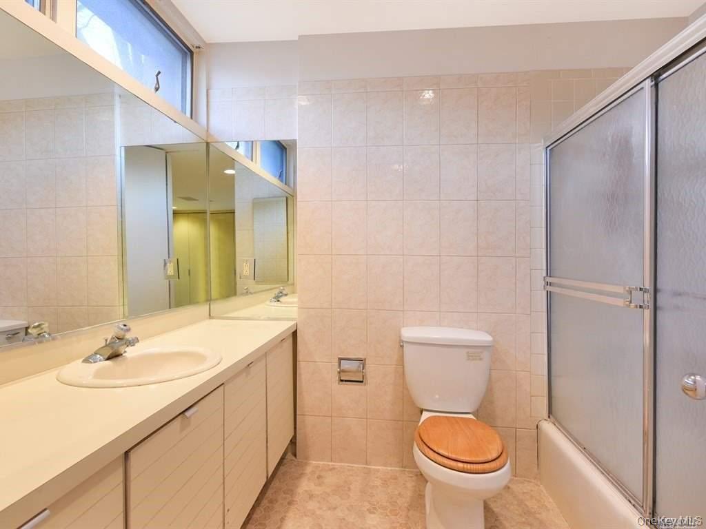 130 S Middle Neck Road 2 Great Neck Great Neck, NY 11021