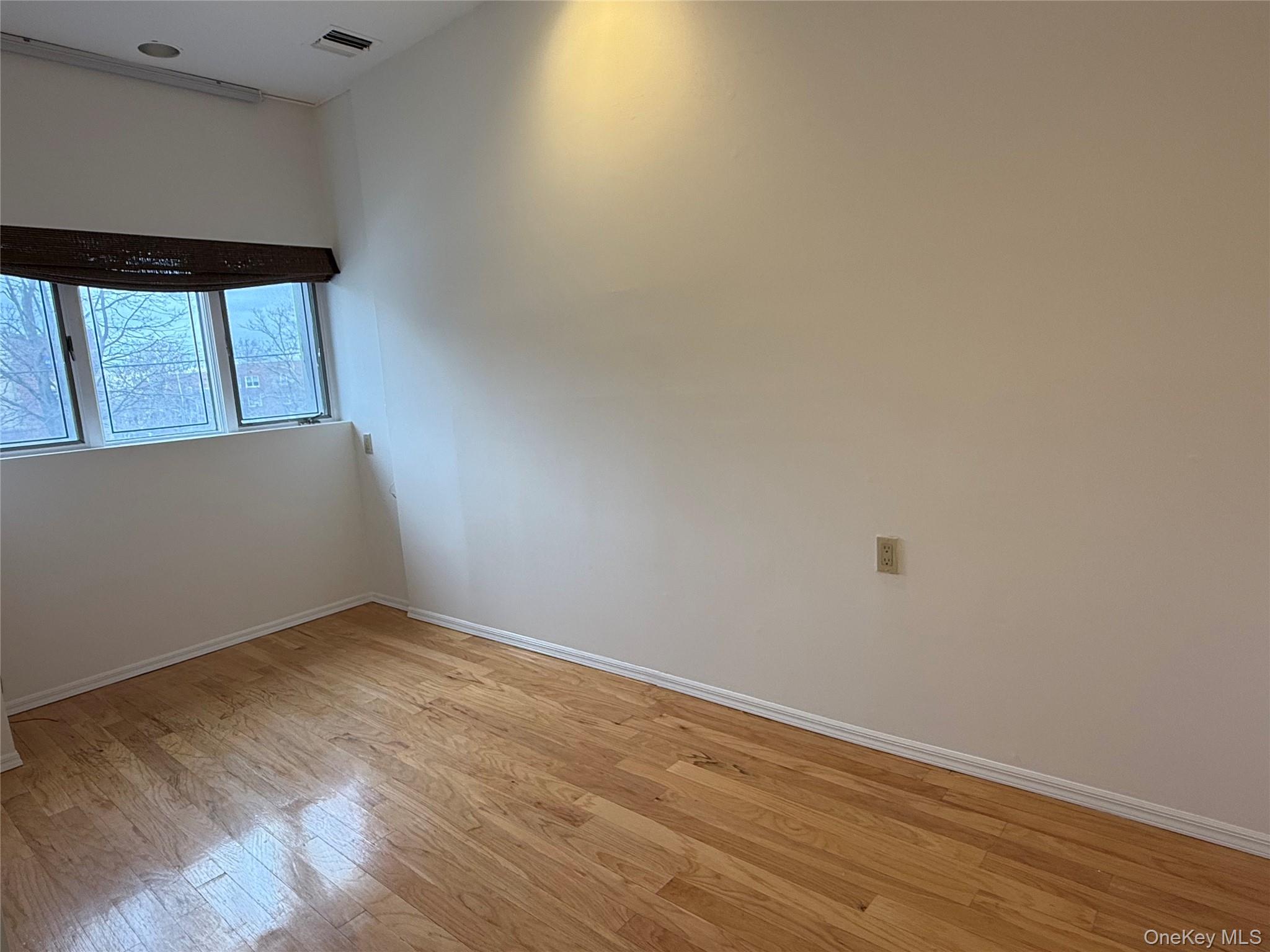 130 S Middle Neck Road 2 Great Neck Great Neck, NY 11021