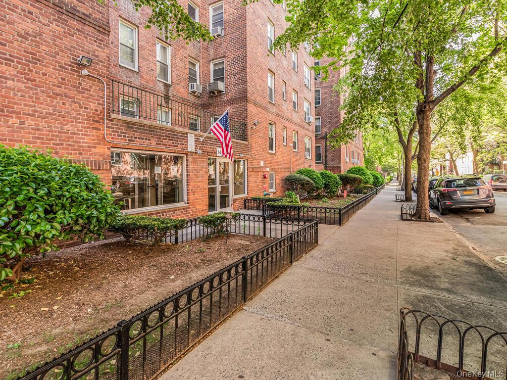 1475 Thieriot Avenue 5-N Bronx, NY 10460