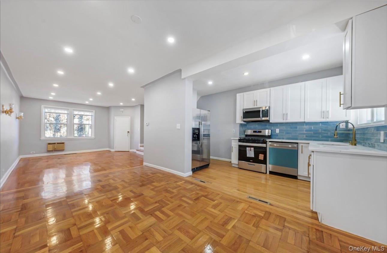 4309 Edson Avenue Bronx, NY 10466