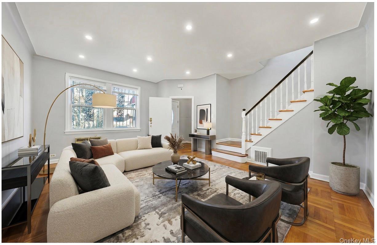 4309 Edson Avenue Bronx, NY 10466