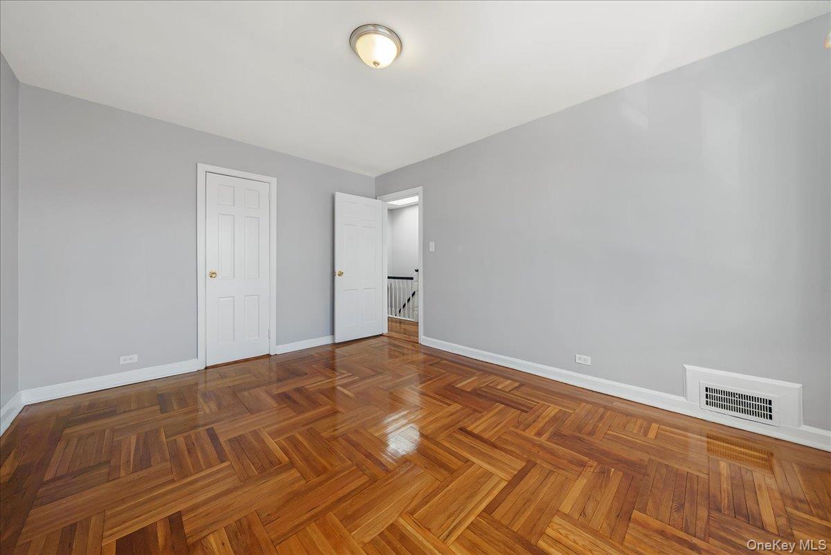 4309 Edson Avenue Bronx, NY 10466