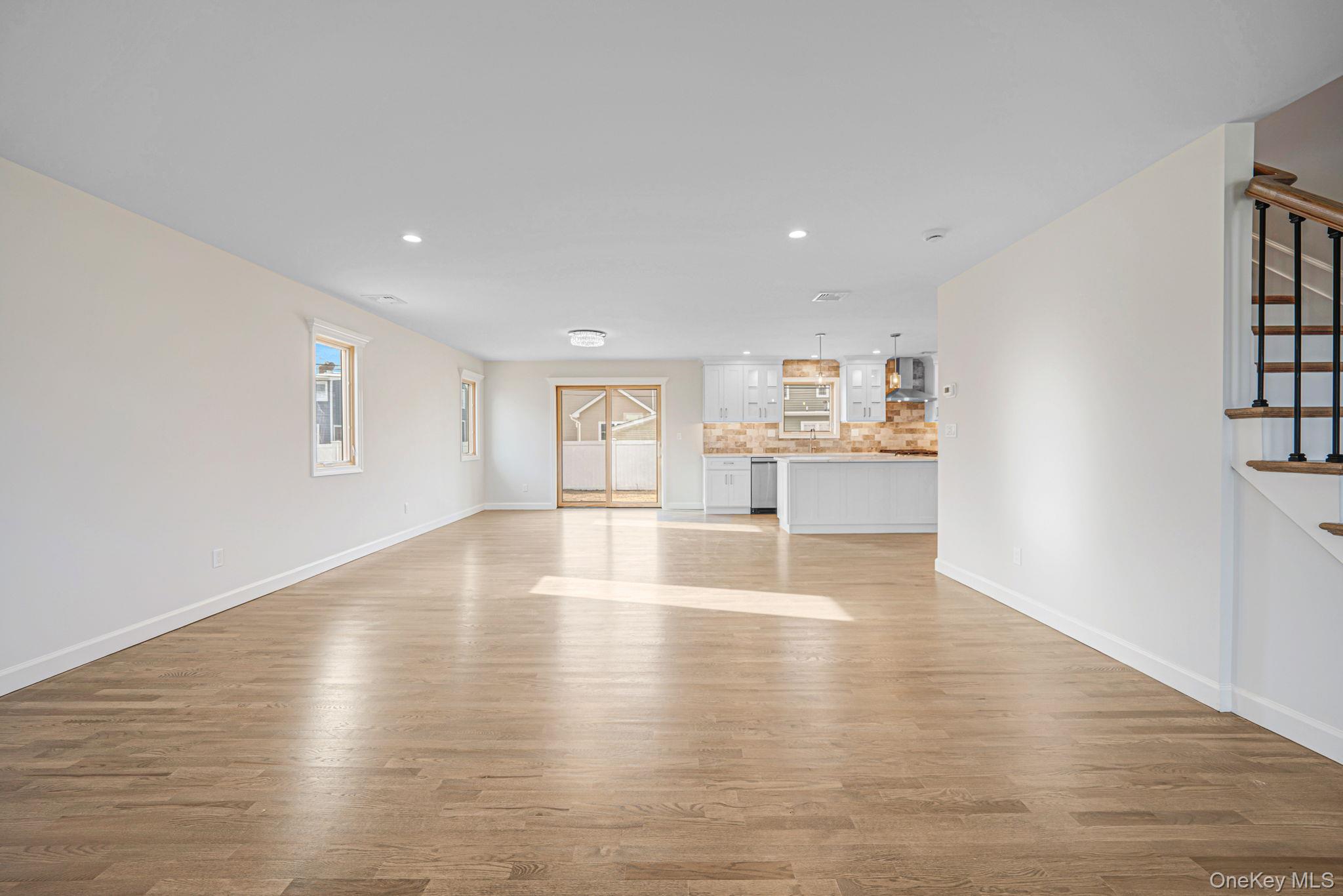 115 Riviera Parkway Lindenhurst Lindenhurst, NY 11757