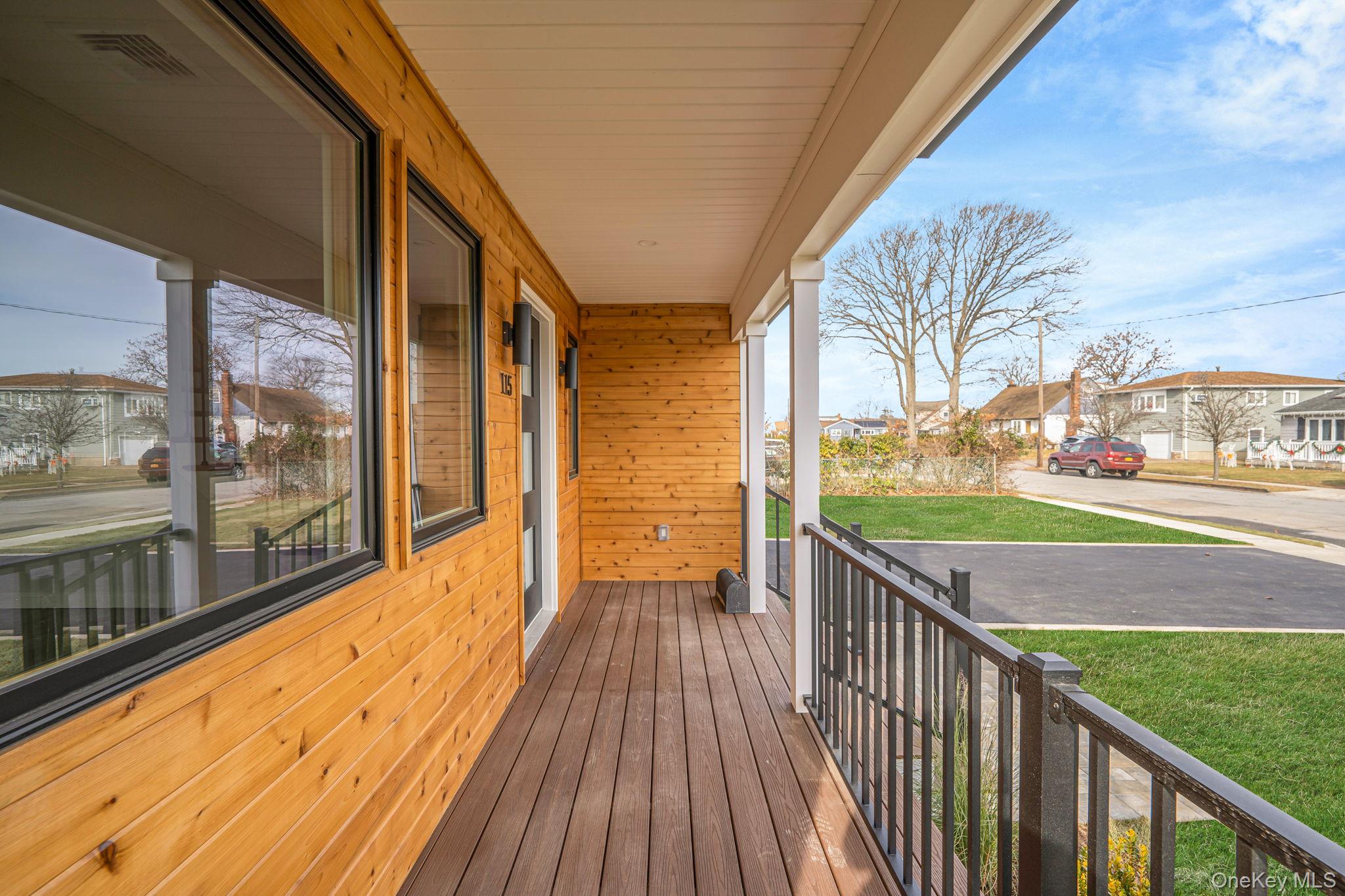 115 Riviera Parkway Lindenhurst Lindenhurst, NY 11757