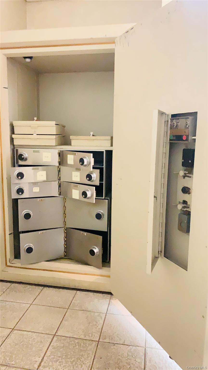 13681 Roosevelt Avenue Flushing Flushing, NY 11354