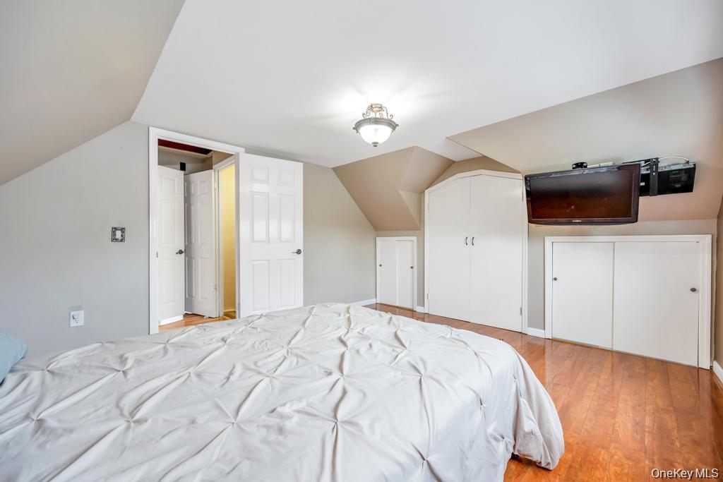 46 Hardy Lane Westbury Westbury, NY 11590