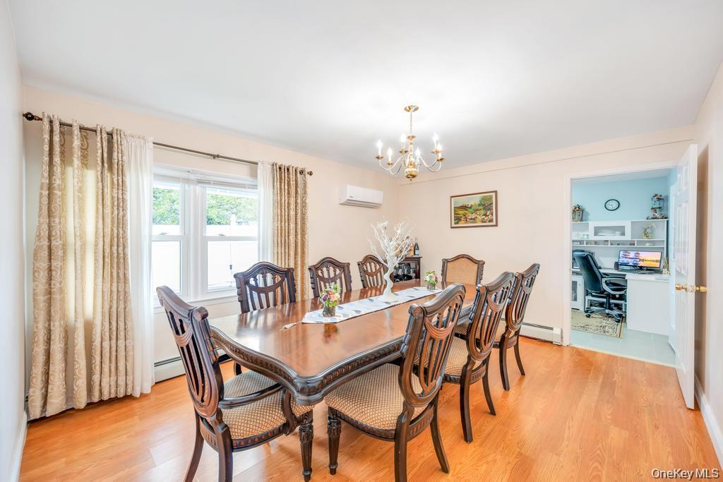 46 Hardy Lane Westbury Westbury, NY 11590