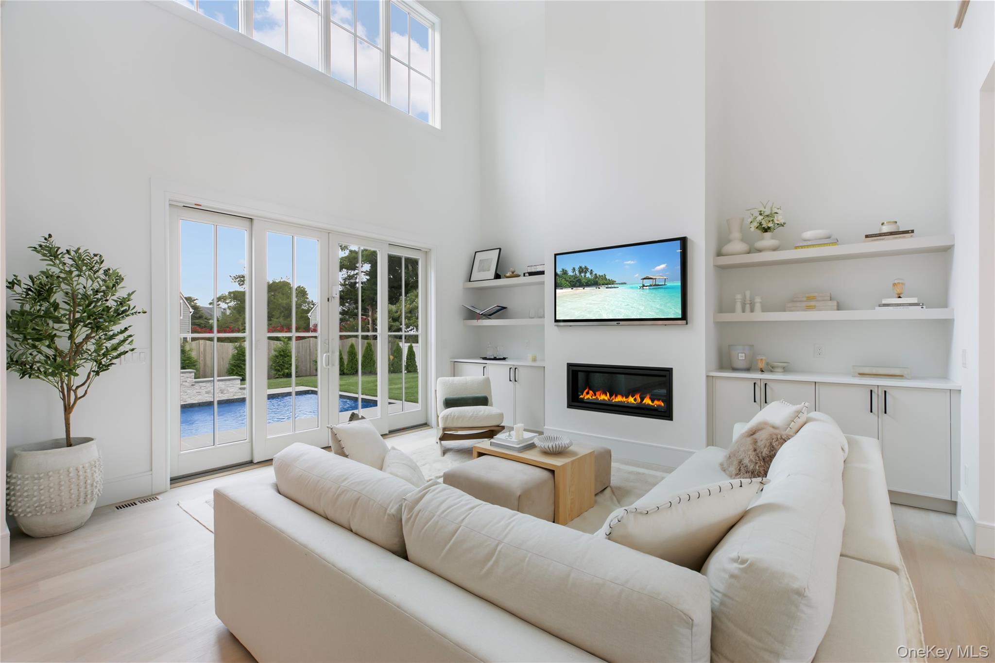 17 Happy Lane Westhampton Beach Westhampton Beach, NY 11978