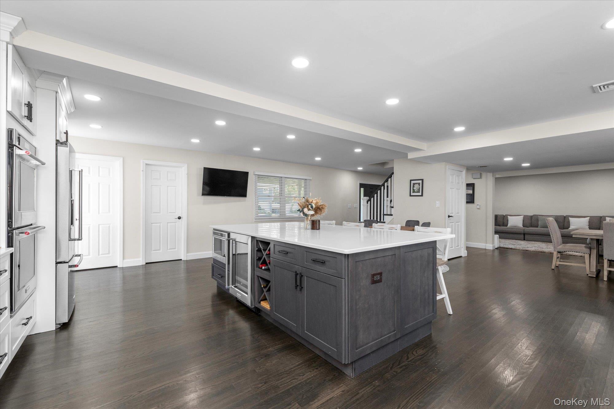 702 10th Avenue East Northport, NY 11731