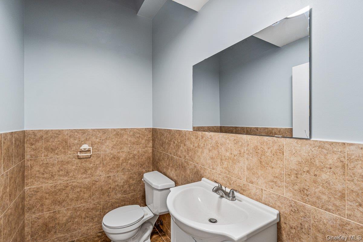 58-34 59 Street 2 Maspeth Maspeth, NY 11378