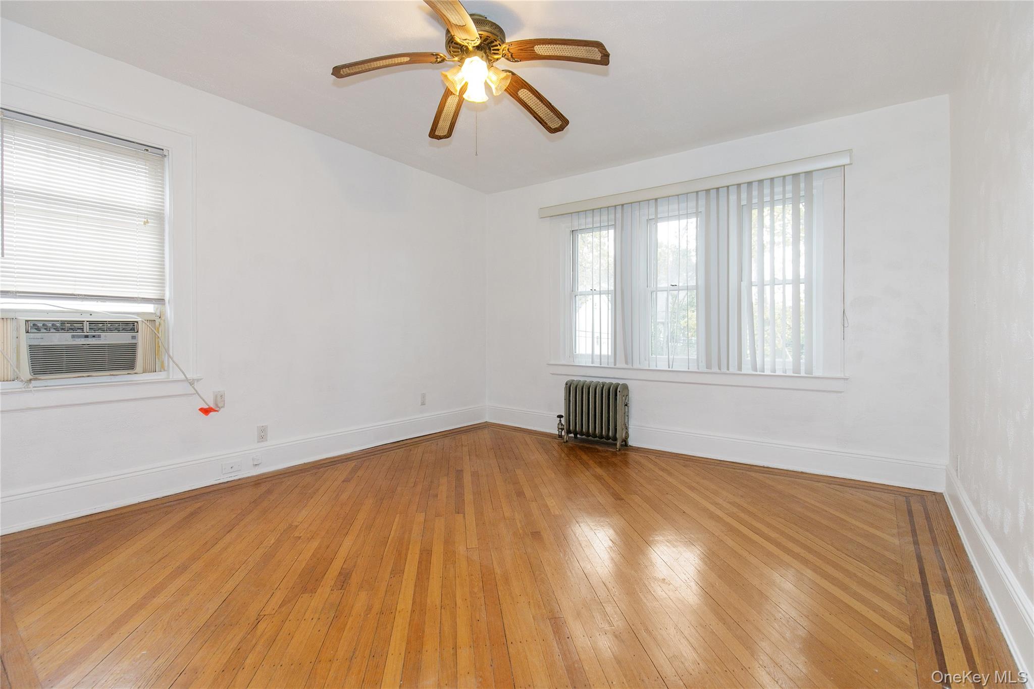 4623 Arcadia Lane Great Neck Great Neck, NY 11020