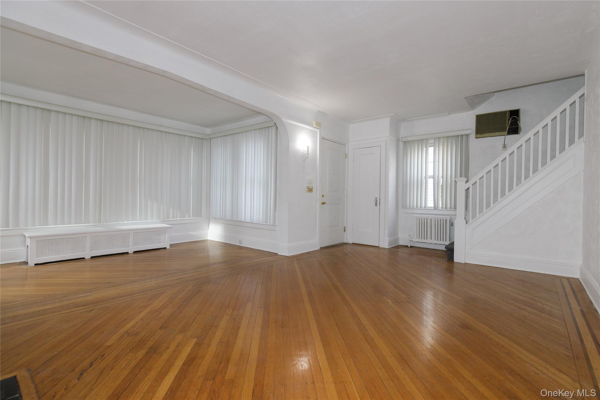 4623 Arcadia Lane Great Neck Great Neck, NY 11020