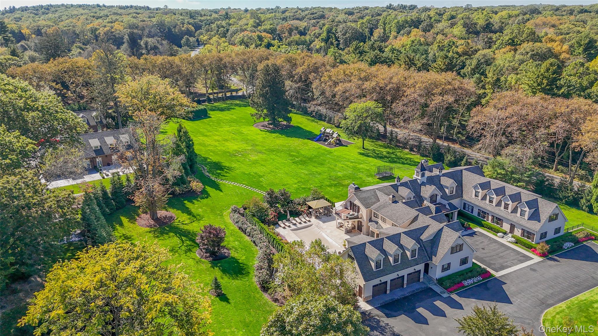 15 High Ridge Lane Matinecock Matinecock, NY 11771