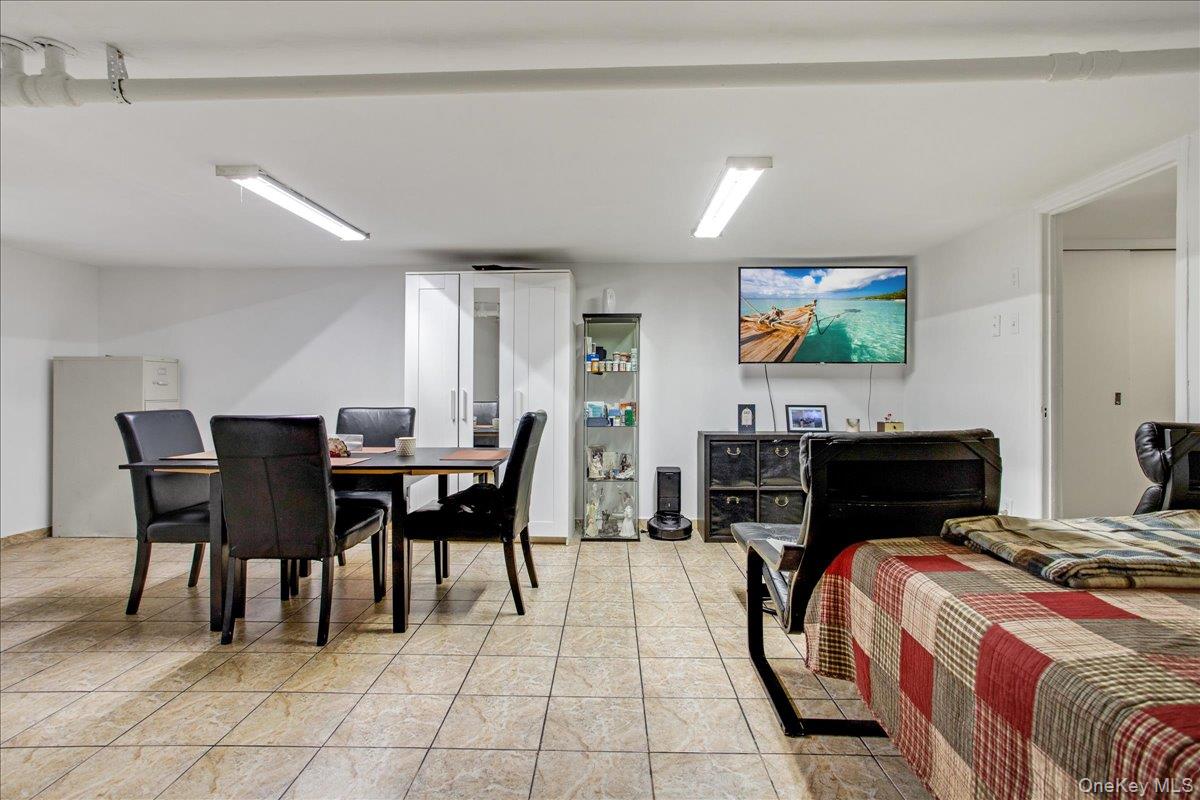 6409 78th Street Middle Village Middle Village, NY 11379