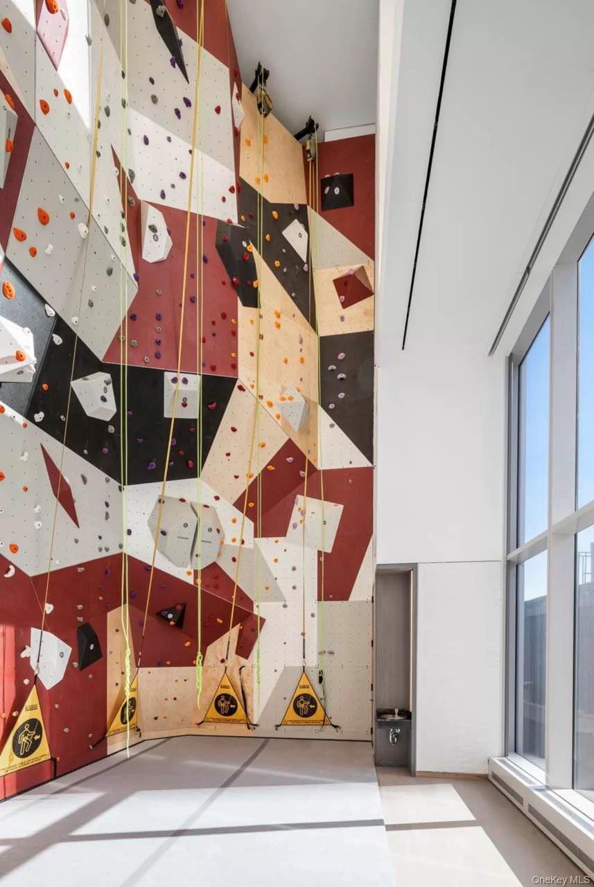 131-03 40th Road 18-E Flushing Flushing, NY 11354