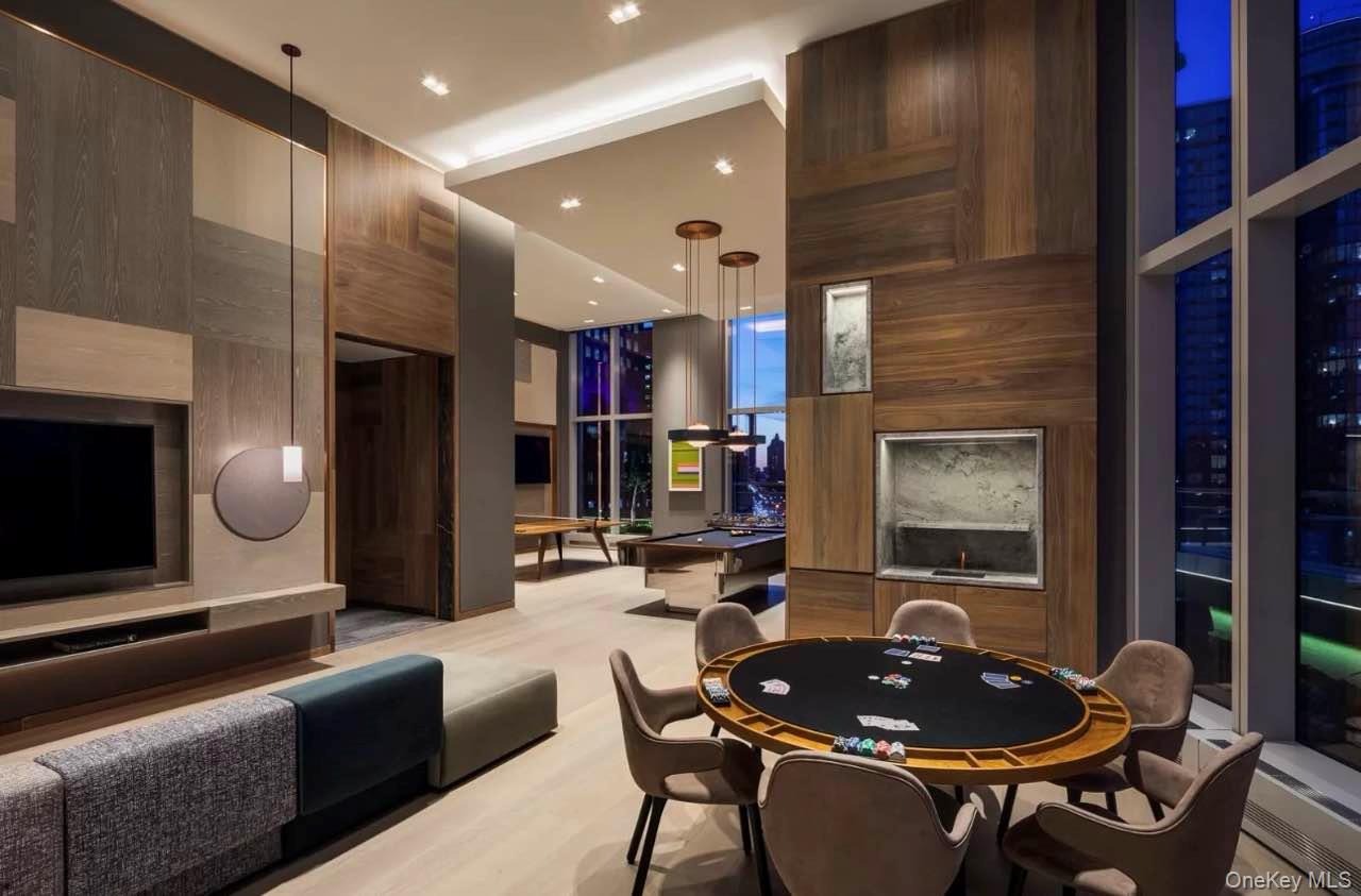 131-03 40th Road 18-E Flushing Flushing, NY 11354