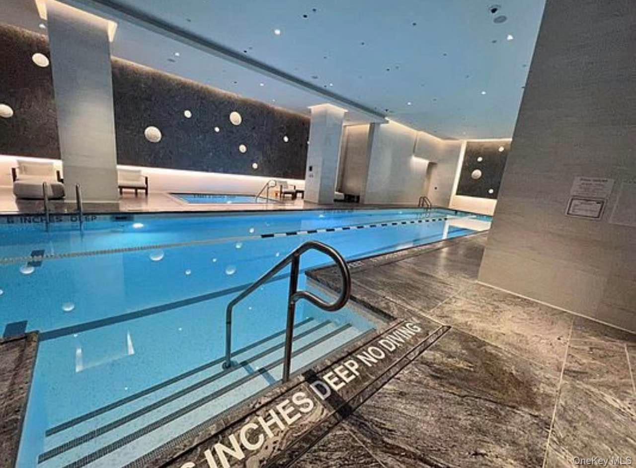 131-03 40th Road 18-E Flushing Flushing, NY 11354