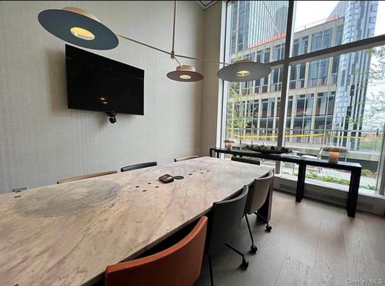 131-03 40th Road 18-E Flushing Flushing, NY 11354