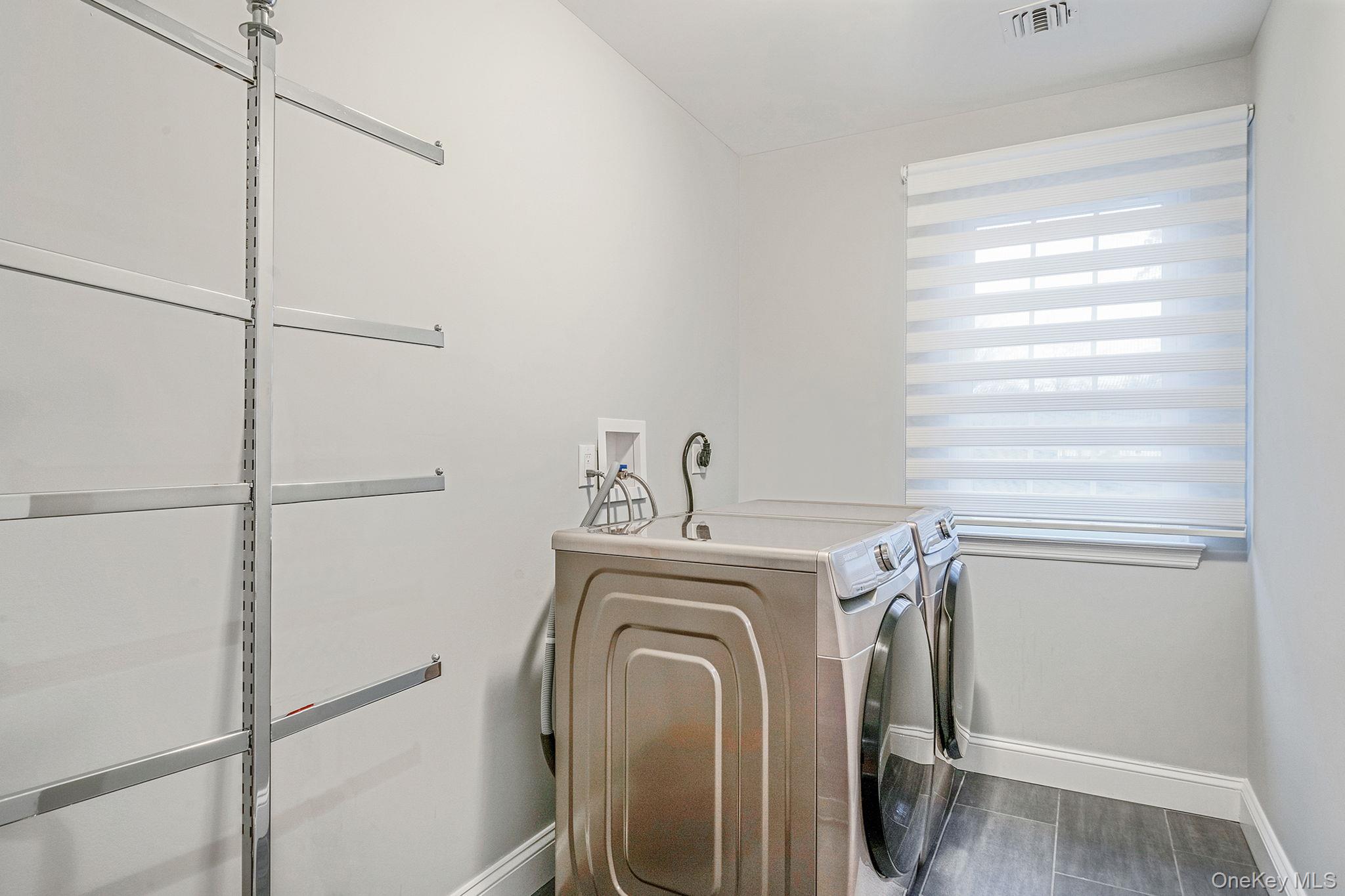 152 Wood Centereach Centereach, NY 11720