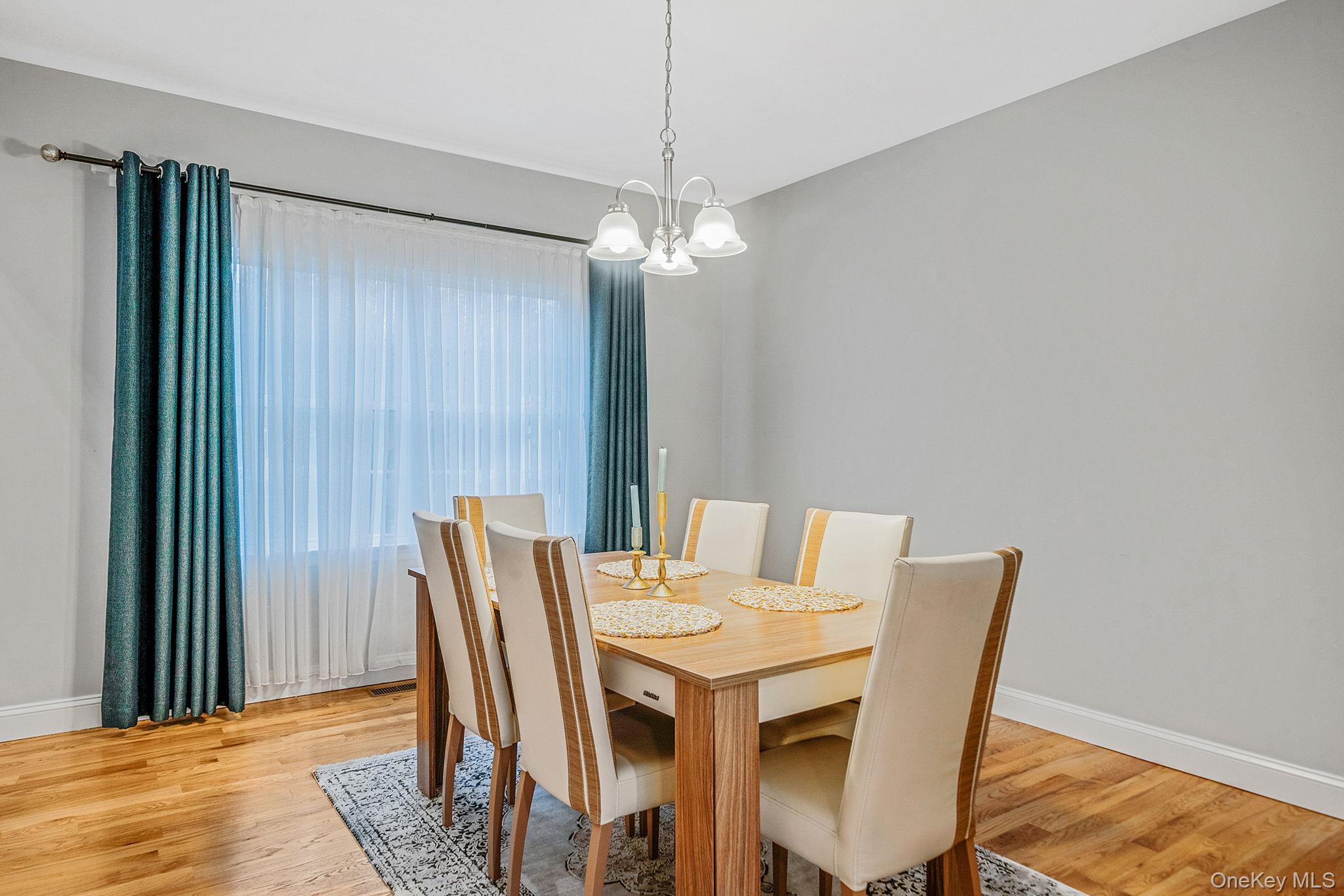 152 Wood Centereach Centereach, NY 11720