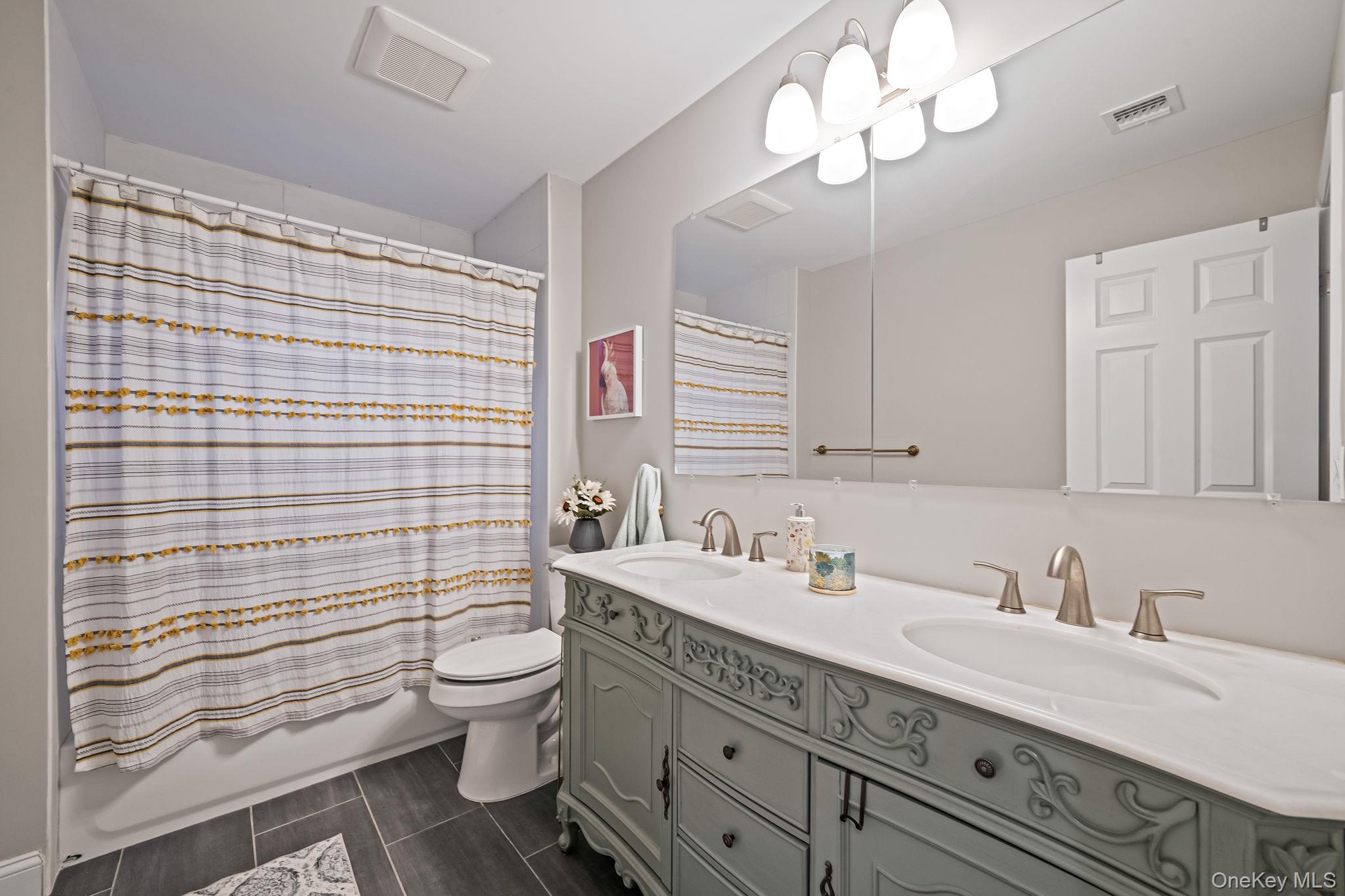 152 Wood Centereach Centereach, NY 11720