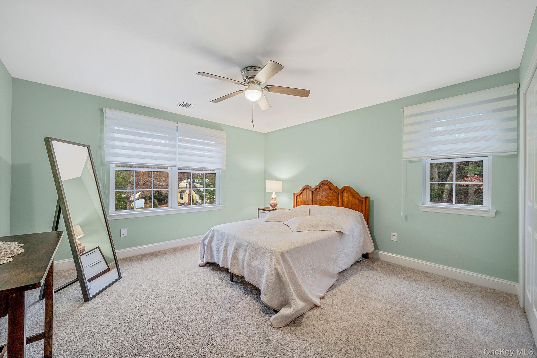 152 Wood Centereach Centereach, NY 11720