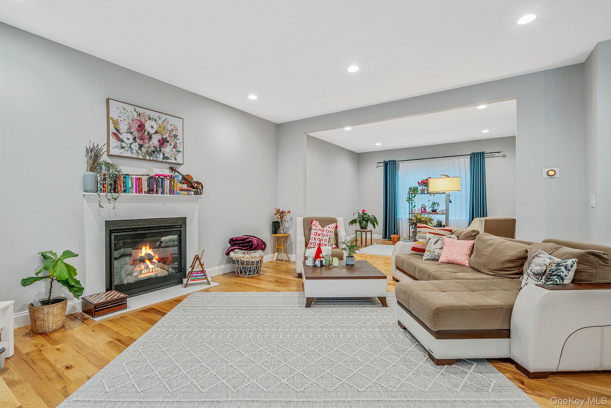 152 Wood Centereach Centereach, NY 11720